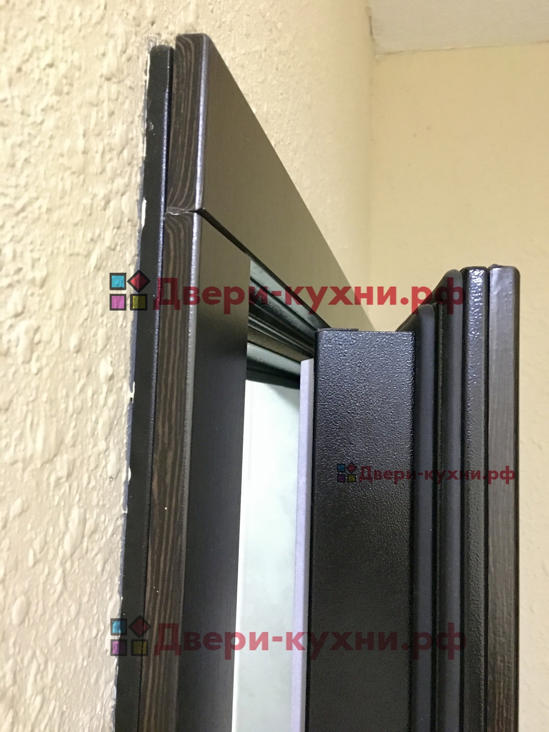 Входная дверь металлическая в квартиру со звукоизоляцией